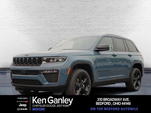 2026 Jeep Grand Cherokee GRAND CHEROKEE LIMITED 4X4 in Steel Blue Exterior Paint — front three-quarter view