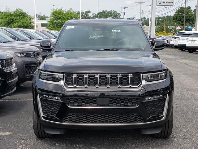 2026 Jeep Grand Cherokee — detail view
