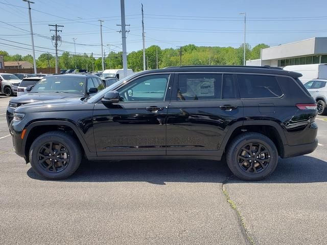 2026 Jeep Grand Cherokee — side profile view