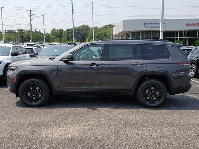 2026 Jeep Grand Cherokee — side profile view