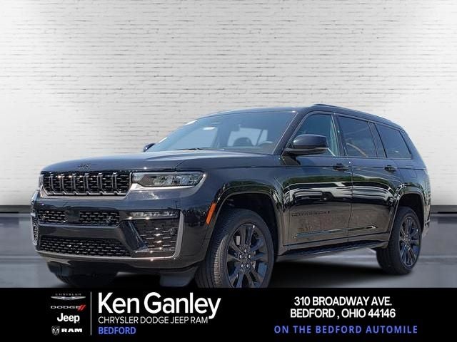 2026 Jeep Grand Cherokee GRAND CHEROKEE L LIMITED RESERVE 4X4 in Diamond Black Crystal Pearl-Coat Exterior Paint — front three-quarter view