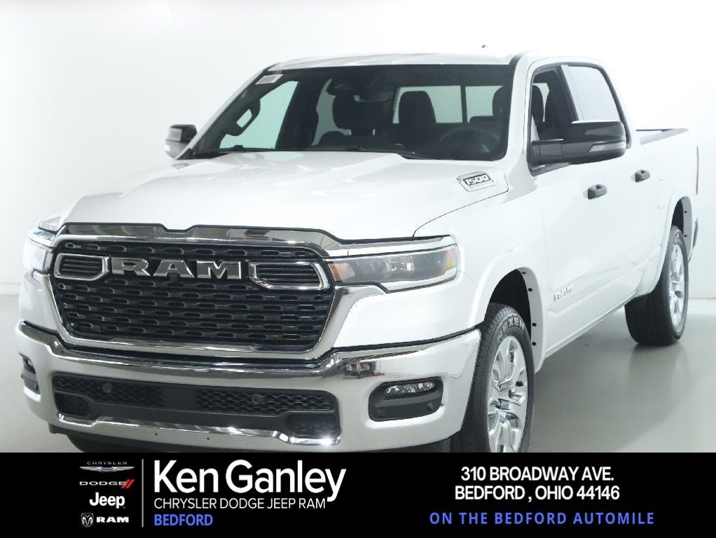 2026 RAM 1500 Big Horn Crew Cab 4x4 5'7' Box in Bright White Clearcoat — front three-quarter view