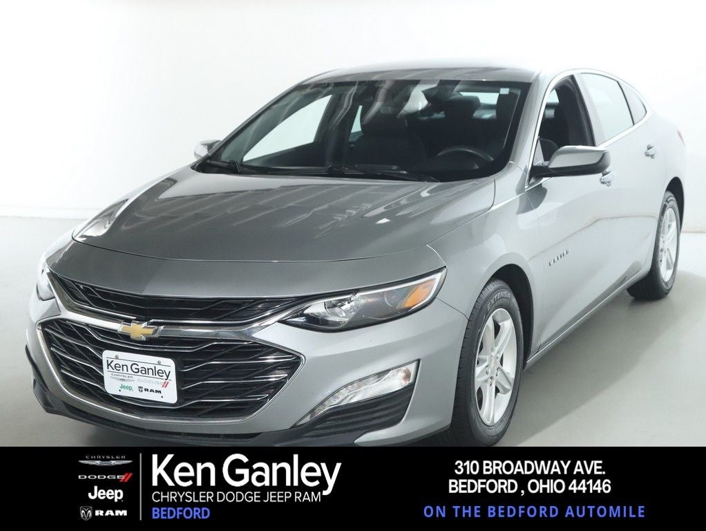 2024 Chevrolet Malibu FWD 1LT in Sterling Gray Metallic — front three-quarter view