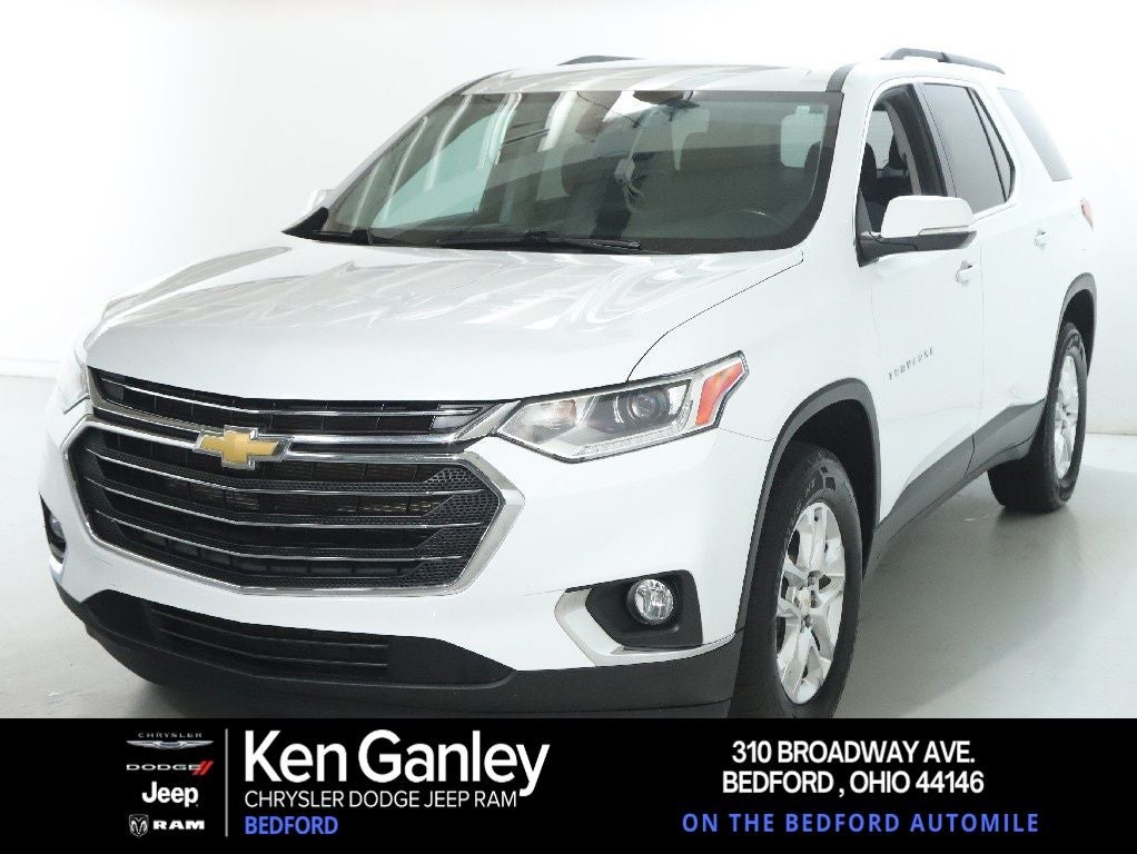 2021 Chevrolet Traverse FWD LT Cloth in Summit White — front three-quarter view