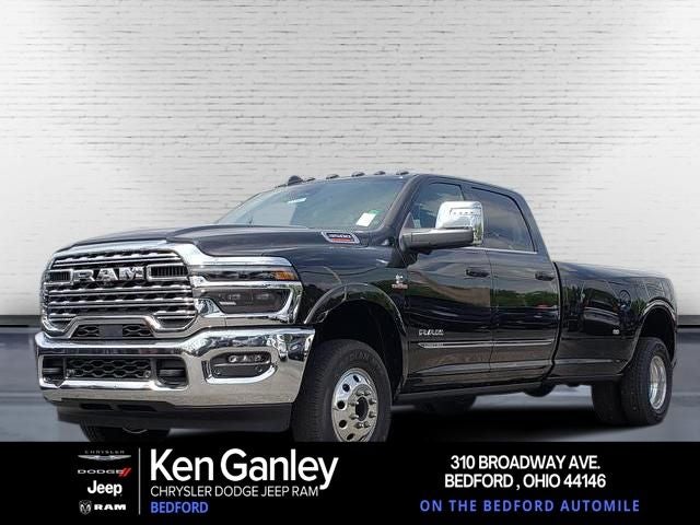 2026 RAM Ram 3500 RAM 3500 LIMITED CREW CAB 4X4 8' BOX in Diamond Black Crystal Pearl-Coat Exterior Paint — front three-quarter view