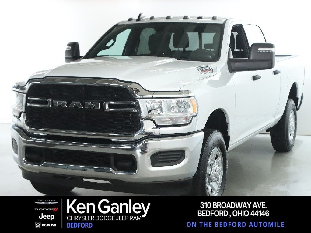 2024 RAM 2500 Tradesman Crew Cab 4x4 6'4' Box in Bright White Clearcoat — front three-quarter view