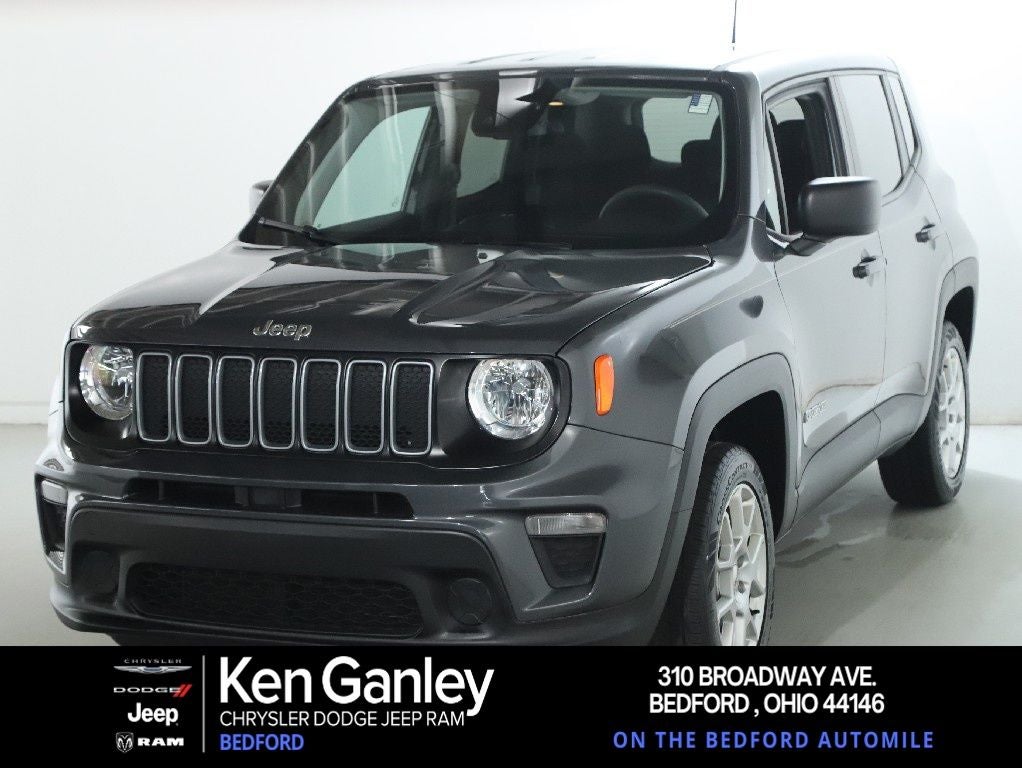 2023 Jeep Renegade Latitude 4x4 in Graphite Gray — front three-quarter view